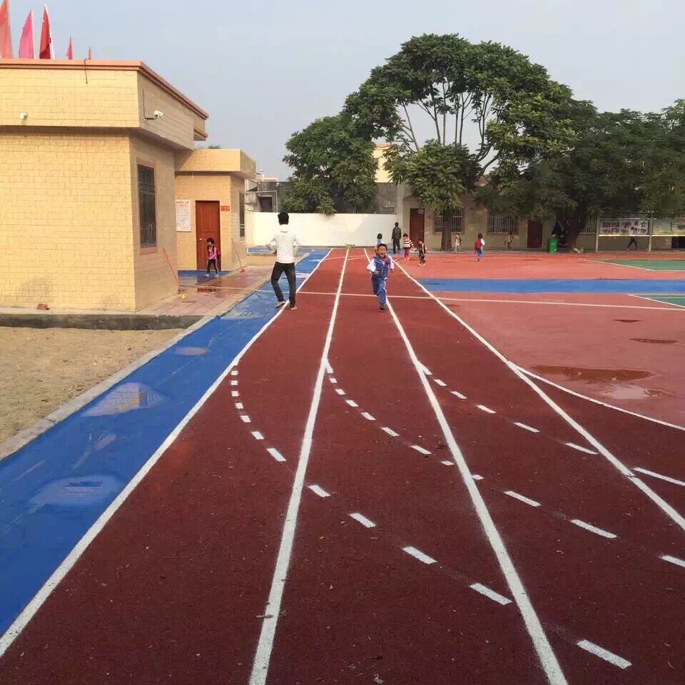 广州塑胶跑道 汕尾陆丰小学透气型跑道竣工！